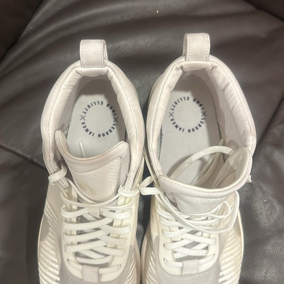 Nike Lebron X John Elliott Icon “Submit white” - Picture 3 of 4